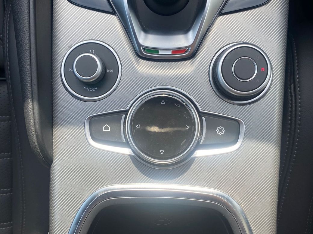 2025 Alfa Romeo Giulia