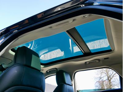 2025 Land Rover Range Rover Velar