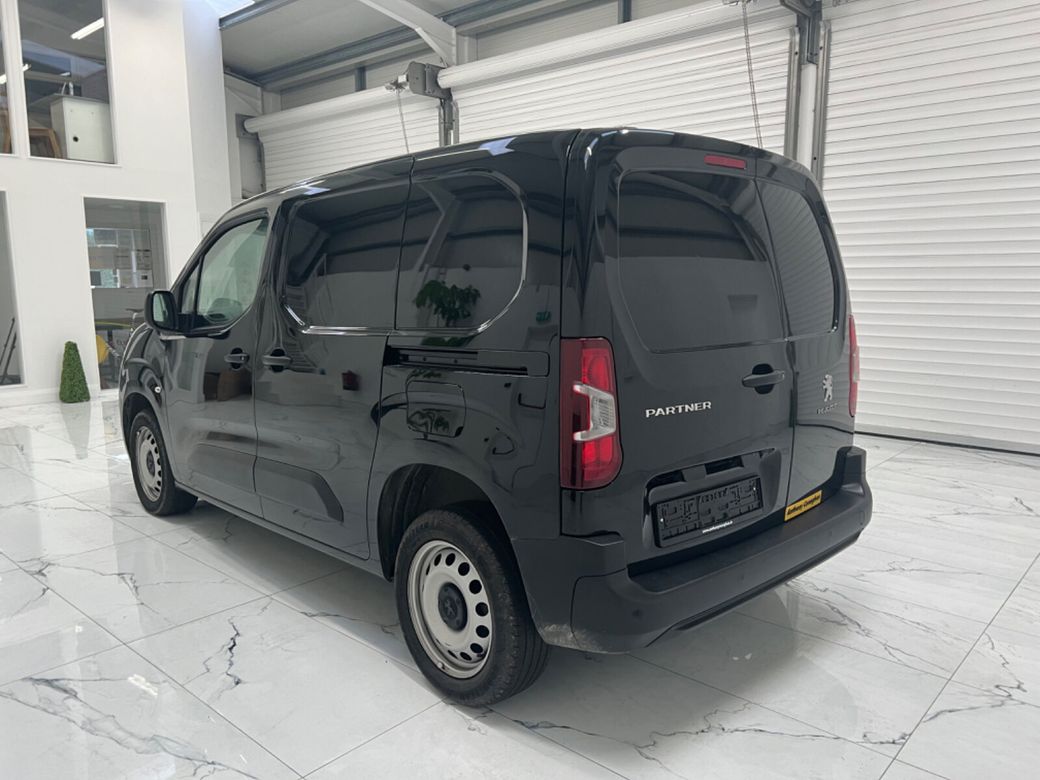 2023 Peugeot Partner
