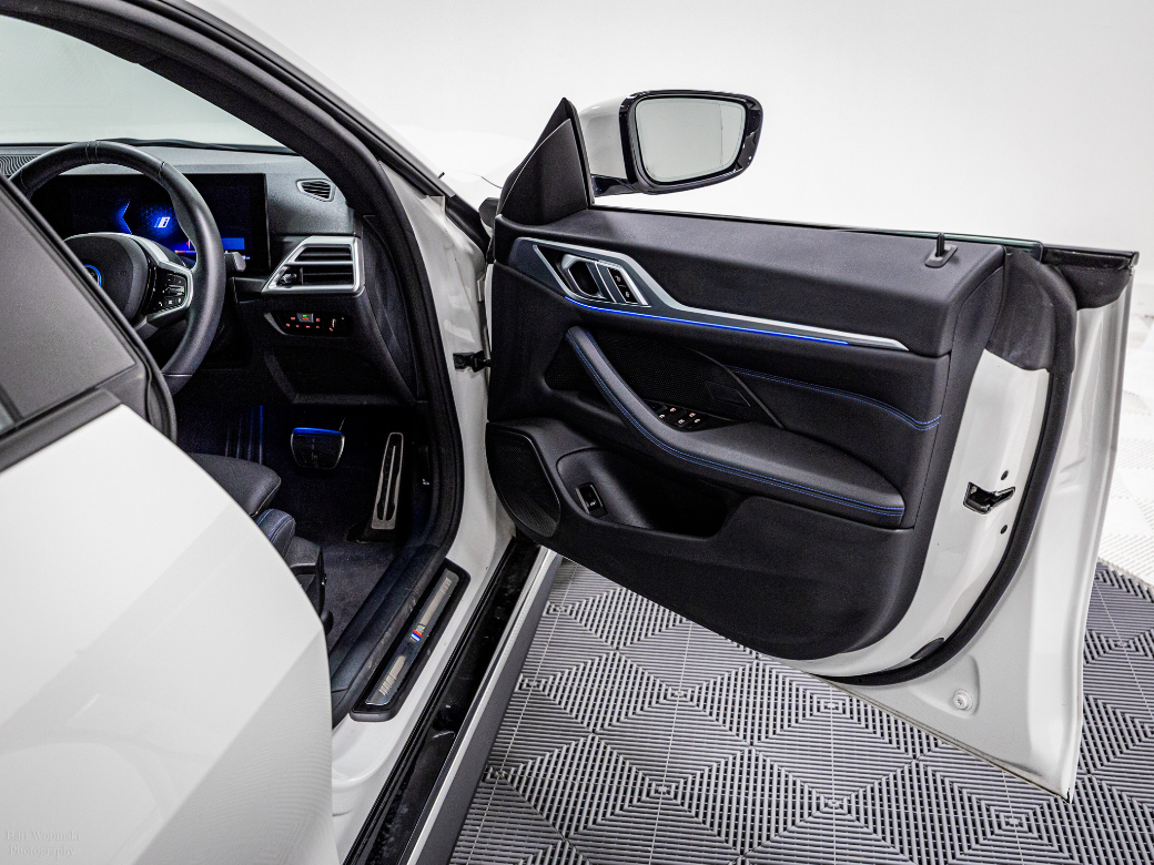2025 BMW i4