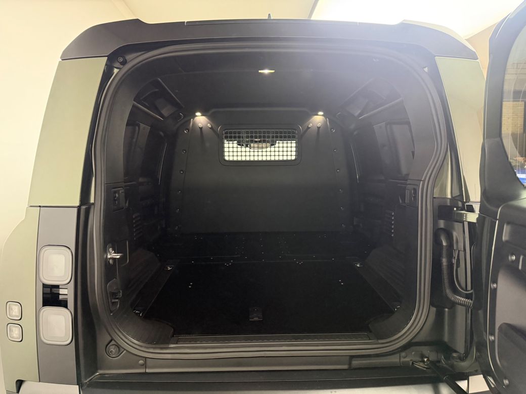 2026 Land Rover Defender