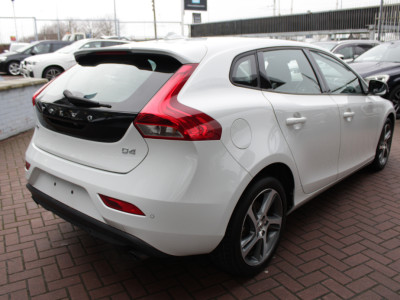2016 Volvo V40