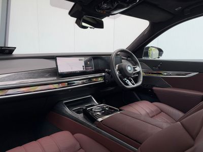 2024 BMW i7