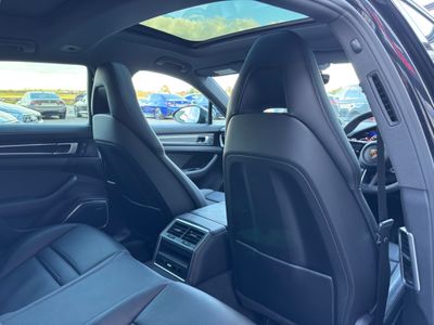 2022 Porsche Panamera