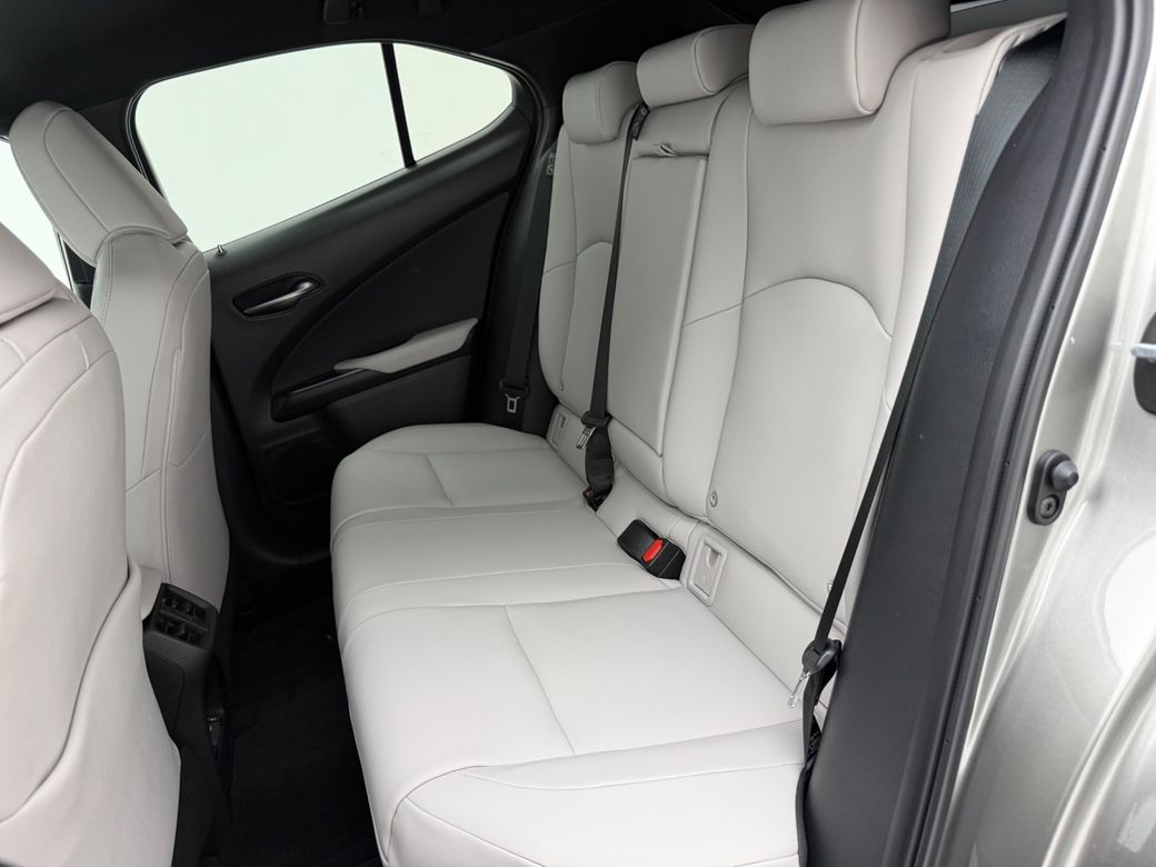 2026 Lexus UX 300e