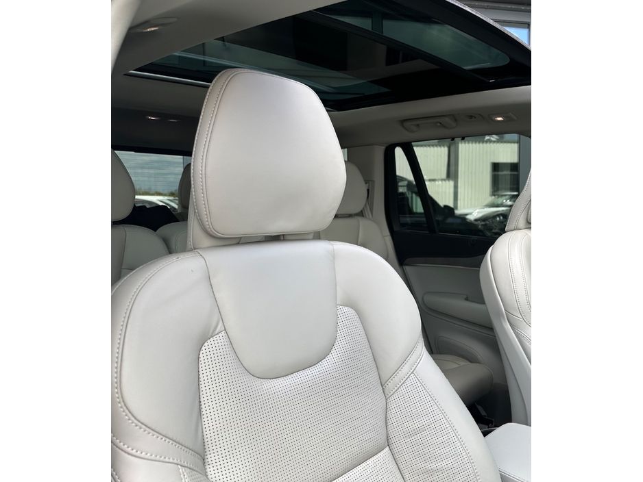 2023 Volvo XC90
