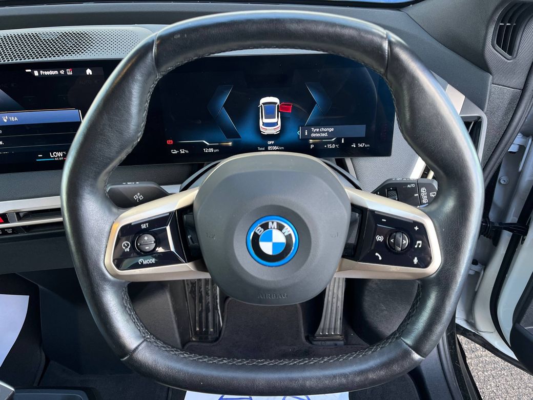 2022 BMW iX
