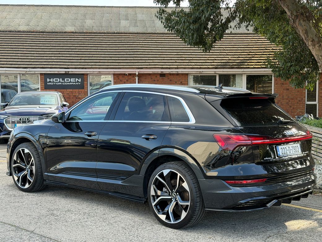 2022 Audi e-tron