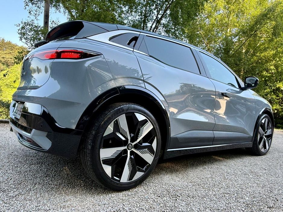 2022 Renault Megane E-Tech