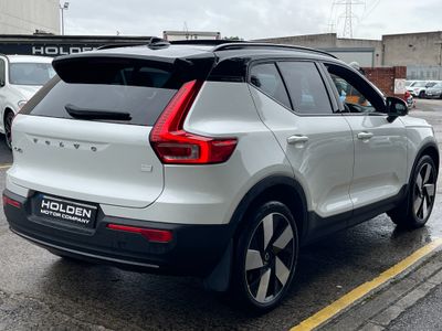 2022 Volvo XC40