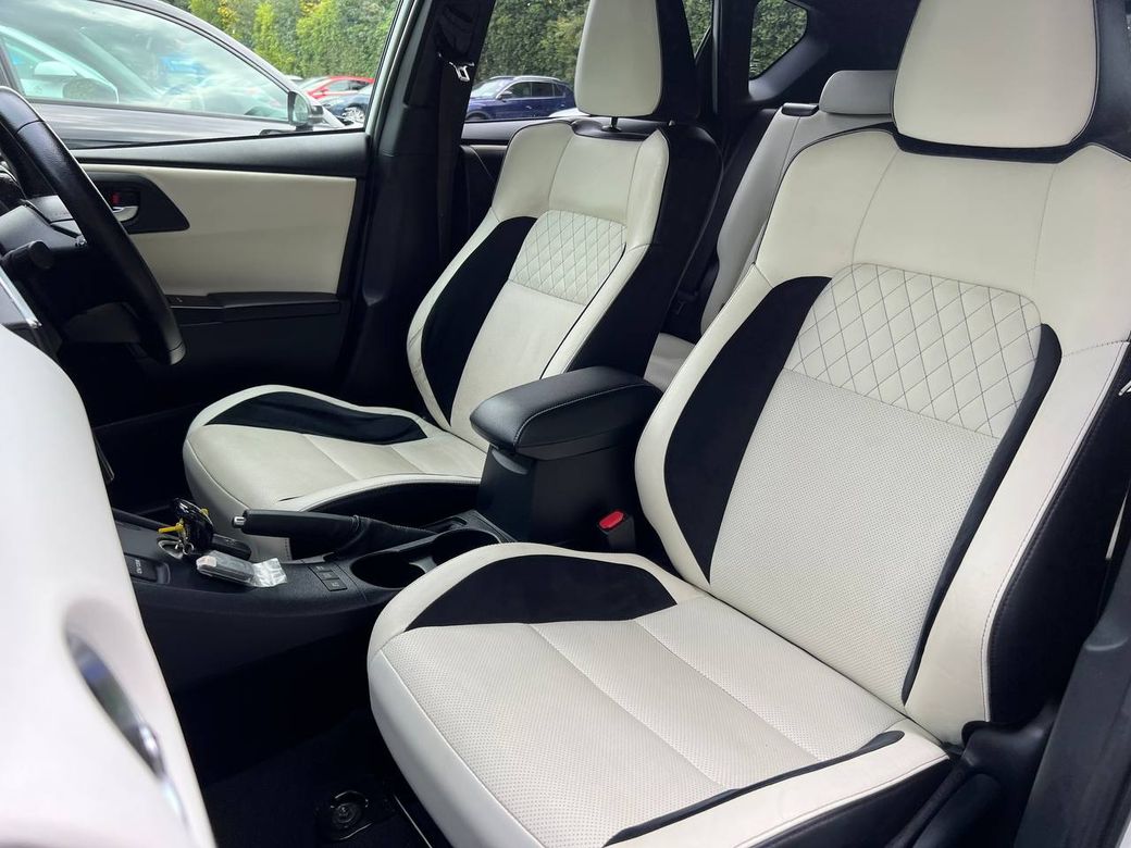 2017 Toyota Auris