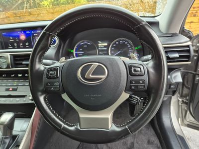 2020 Lexus IS 300h