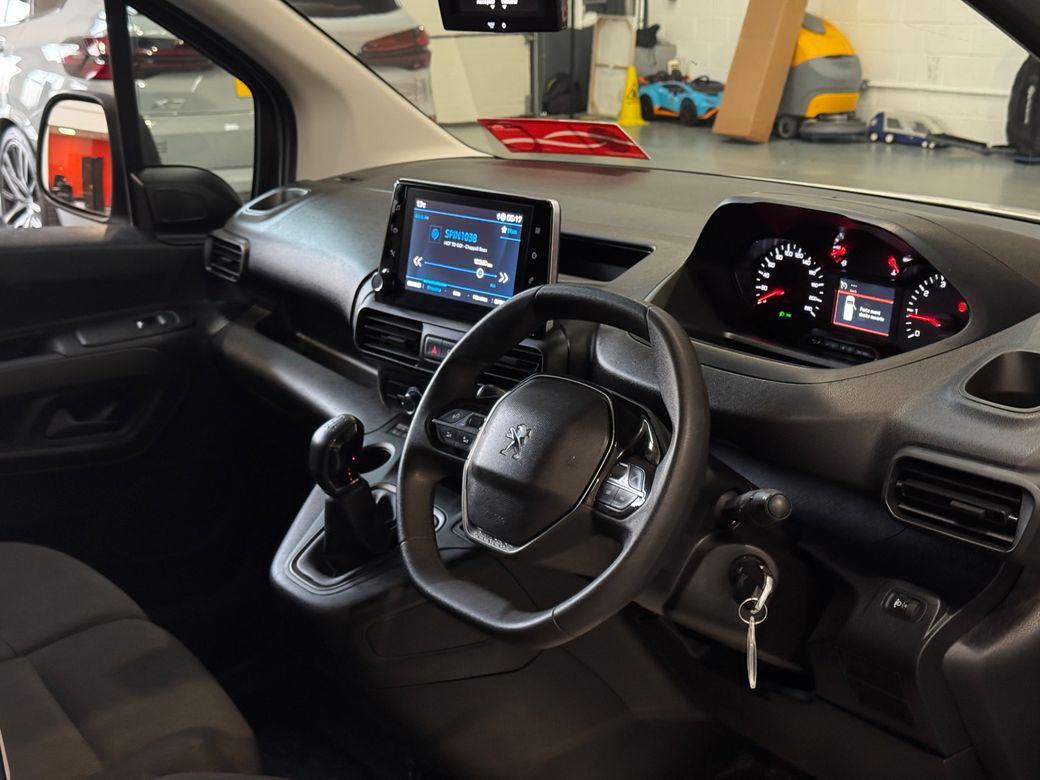 2020 Peugeot Partner