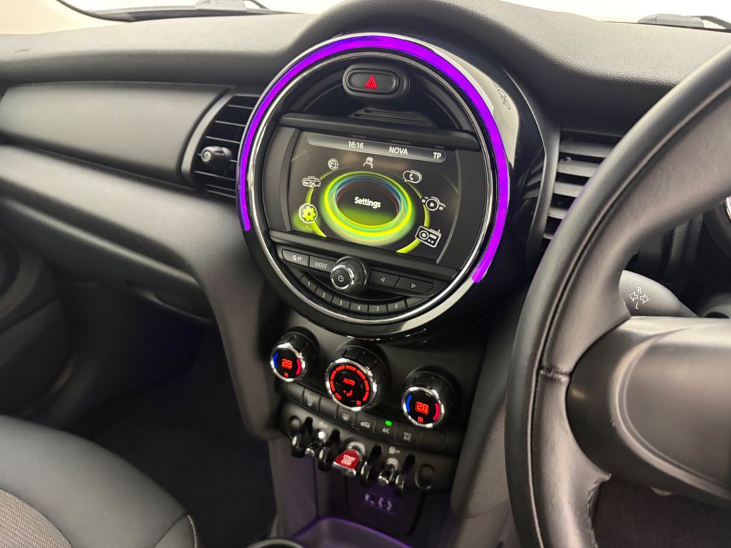 2017 Mini Hatch