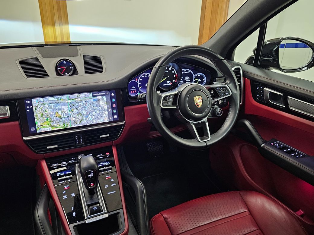 2023 Porsche Cayenne