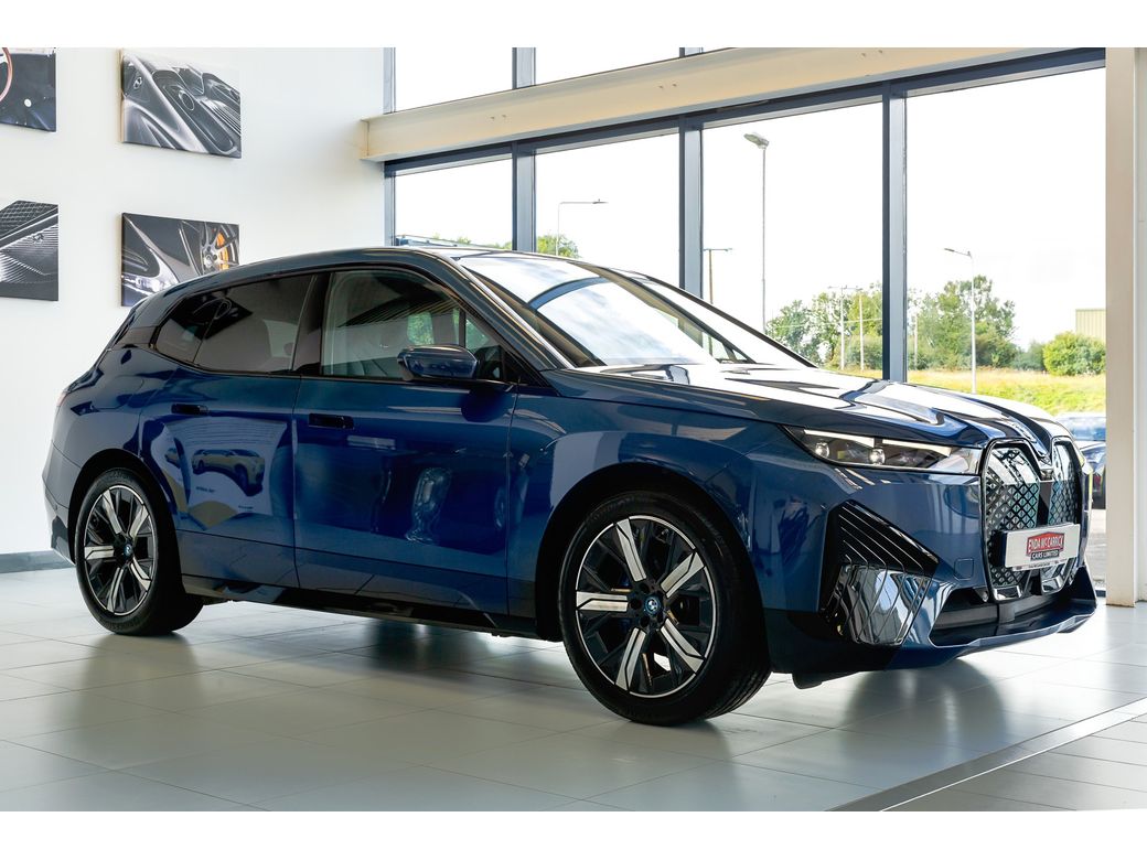 2023 BMW iX
