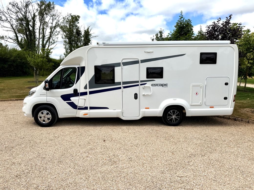 2017 SWIFT ESCAPE 684 LOW PROFILE R.H.D