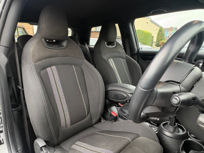 2023 Mini Hatch