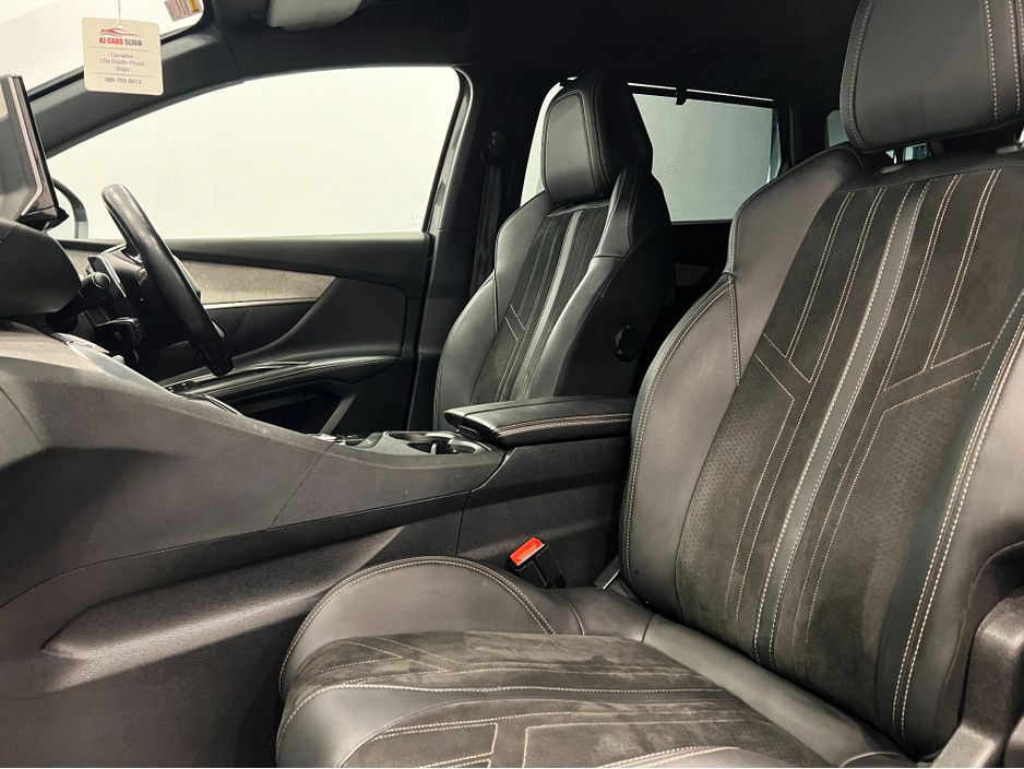 2021 Peugeot 5008