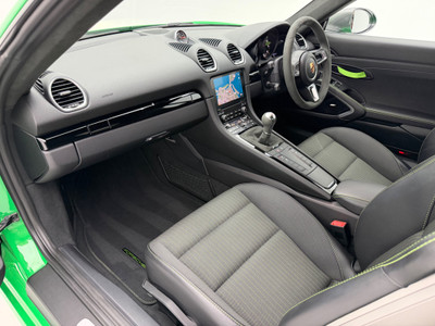 2024 Porsche Cayman