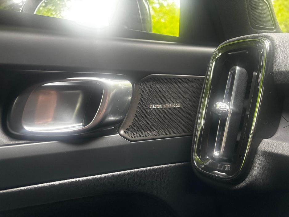 2022 Volvo C40