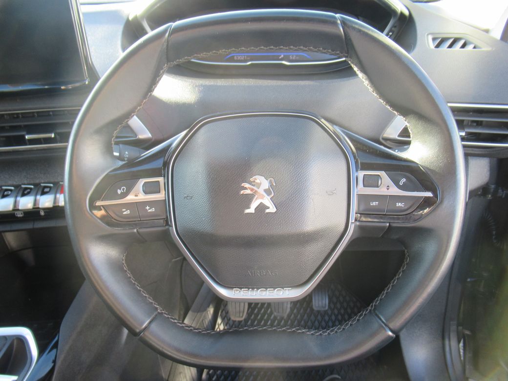 2022 Peugeot 5008