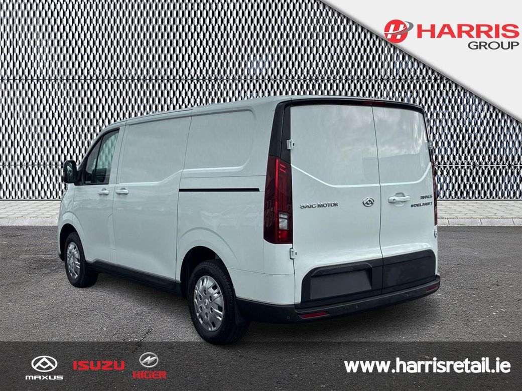 2026 White Maxus eDELIVER 7