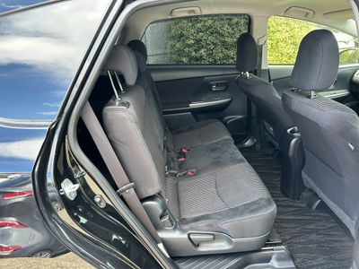2016 Toyota Prius Alpha