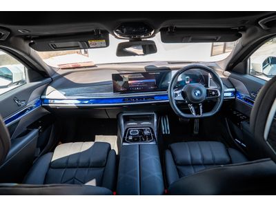 2025 BMW i7