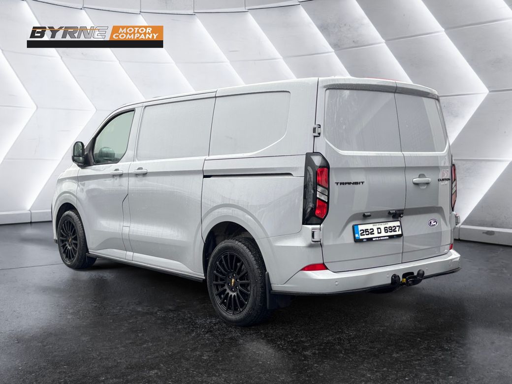 2025 Ford Transit Custom