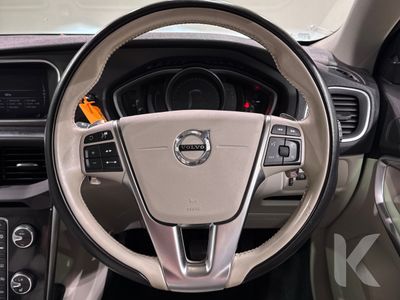 2018 Volvo V40