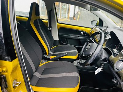 2017 Volkswagen up!