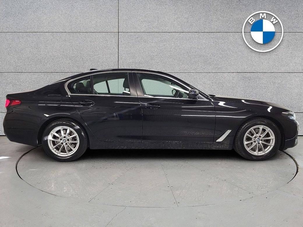 2022 BMW 5 Series