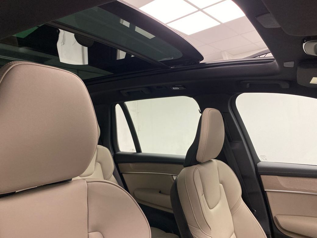 2025 Volvo XC90