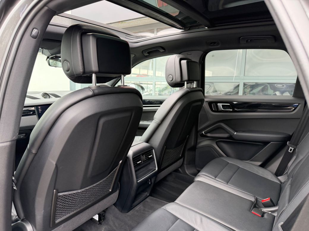 2023 Porsche Cayenne