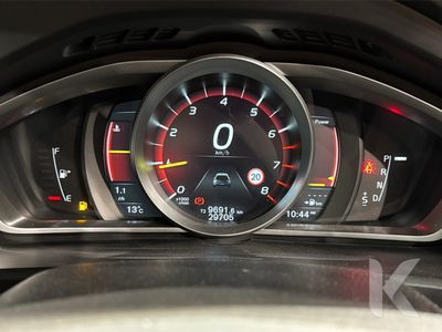 2020 Volvo V40