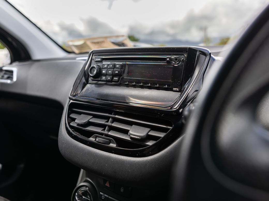 2013 Peugeot 208