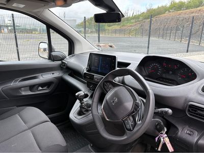 2024 Peugeot Partner
