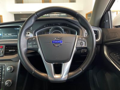 2015 Volvo V40