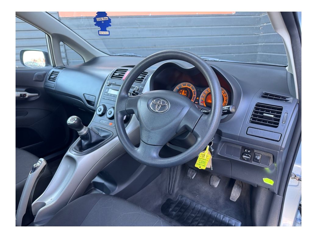 2008 Toyota Auris