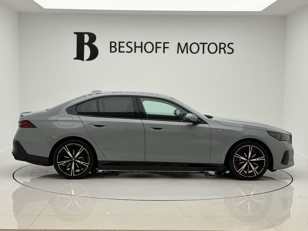 2024 BMW i5