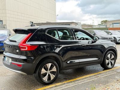 2023 Volvo XC40