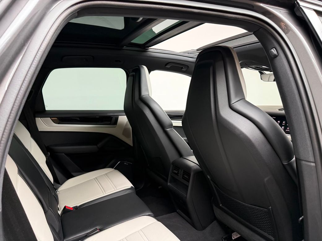 2024 Porsche Cayenne