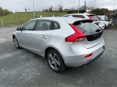 2016 Volvo V40