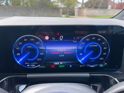 2025 Mercedes-Benz EQA