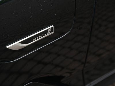 2022 BMW 530