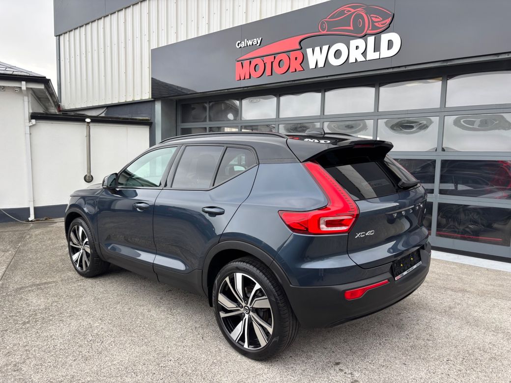 2022 Volvo XC40