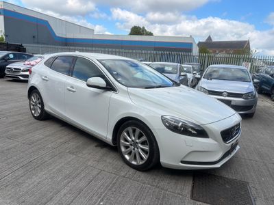 2015 Volvo V40