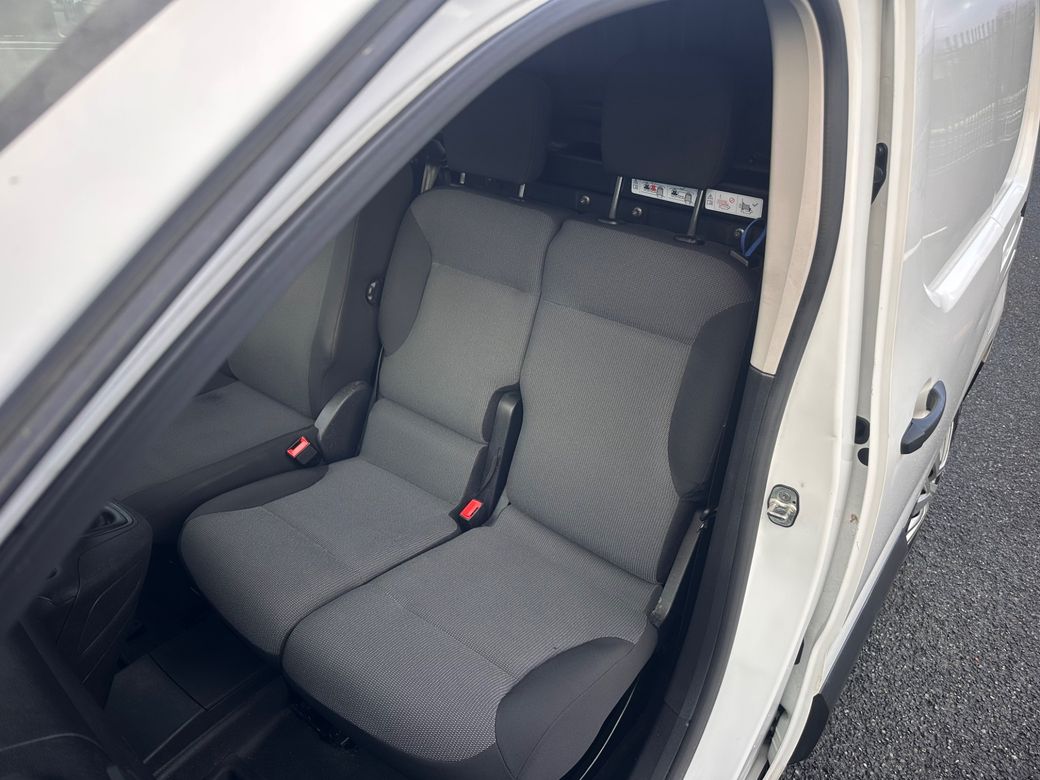 2021 Peugeot Partner