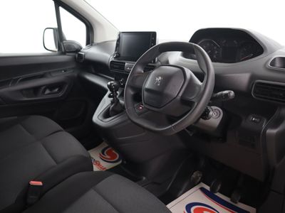 2023 Peugeot Partner